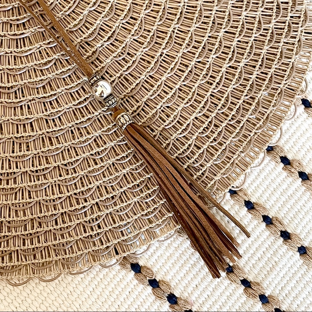 Faux Leather Tassel Long Necklace - Picture 4 of 5